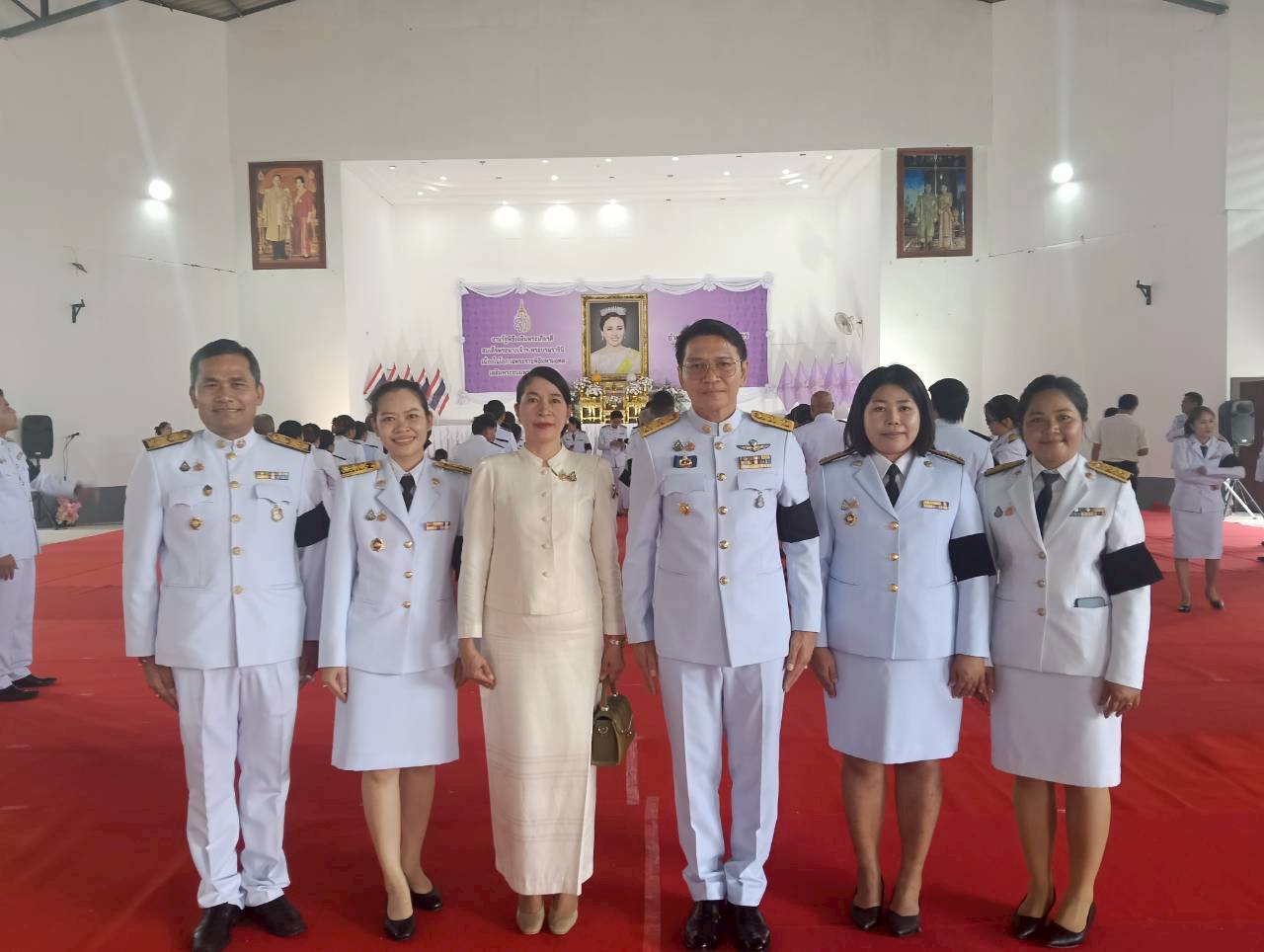 สพอ.ป่าติ้ว ร่วมพิธีเจริญพระพุทธมนต์และทำบุญตักบาตร ถวายเป็นพระราชกุศล เนื่องในโอกาสพระราชพิธีมหามงคลเฉลิมพระชนมพรรษา 4 รอบ สมเด็จพระนางเจ้าฯ พระบรมราชินี 3 มิถุนายน 2569 พร้อมทั้ง ลงนามถวายพระพรชัยมงคล 