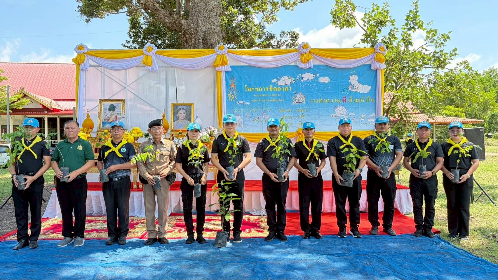 สพอ.ป่าติ้ว ร่วมพลังจิตอาสาพัฒนา “ปลูกป่าเฉลิมพระเกียรติฯ” พลิกฟื้นผืนดินเนื่องในโอกาสมหามงคลเฉลิมพระชนมพรรษา 4 รอบ สมเด็จพระนางเจ้าฯ พระบรมราชินี