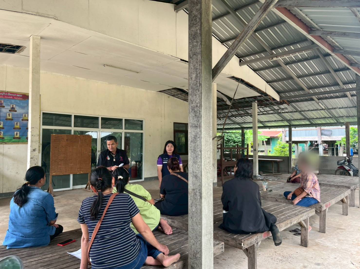 สพอ.ป่าติ้ว ลุยติดตามหนี้ค้างชำระกองทุนพัฒนาบทบาทสตรี เร่งสร้างความเข้าใจและขับเคลื่อนเศรษฐกิจชุมชน