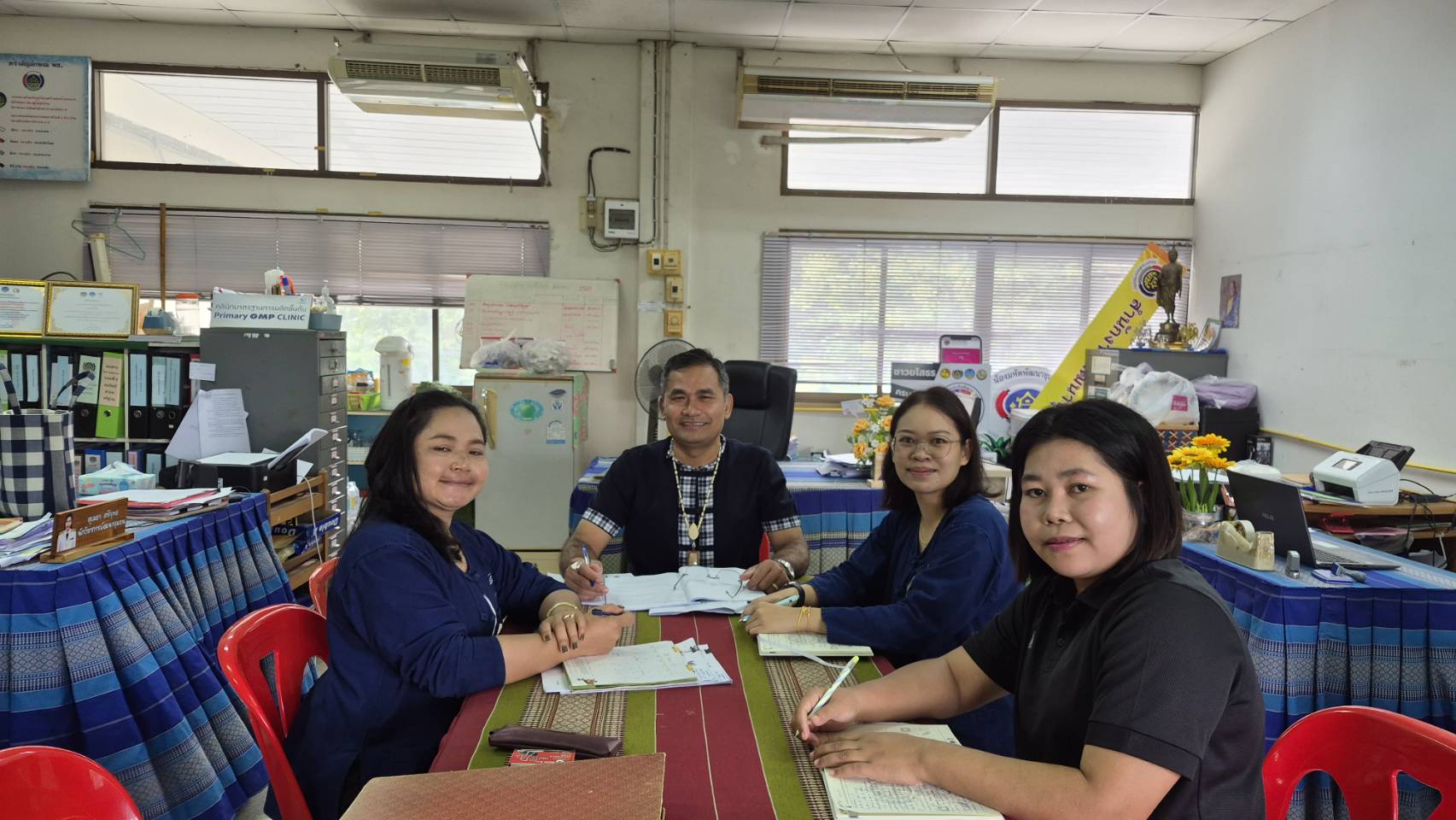 สพอ.ป่าติ้ว จัดประชุมทีมงานเพื่อเดินหน้าขับเคลื่อนงานพัฒนาชุมชน