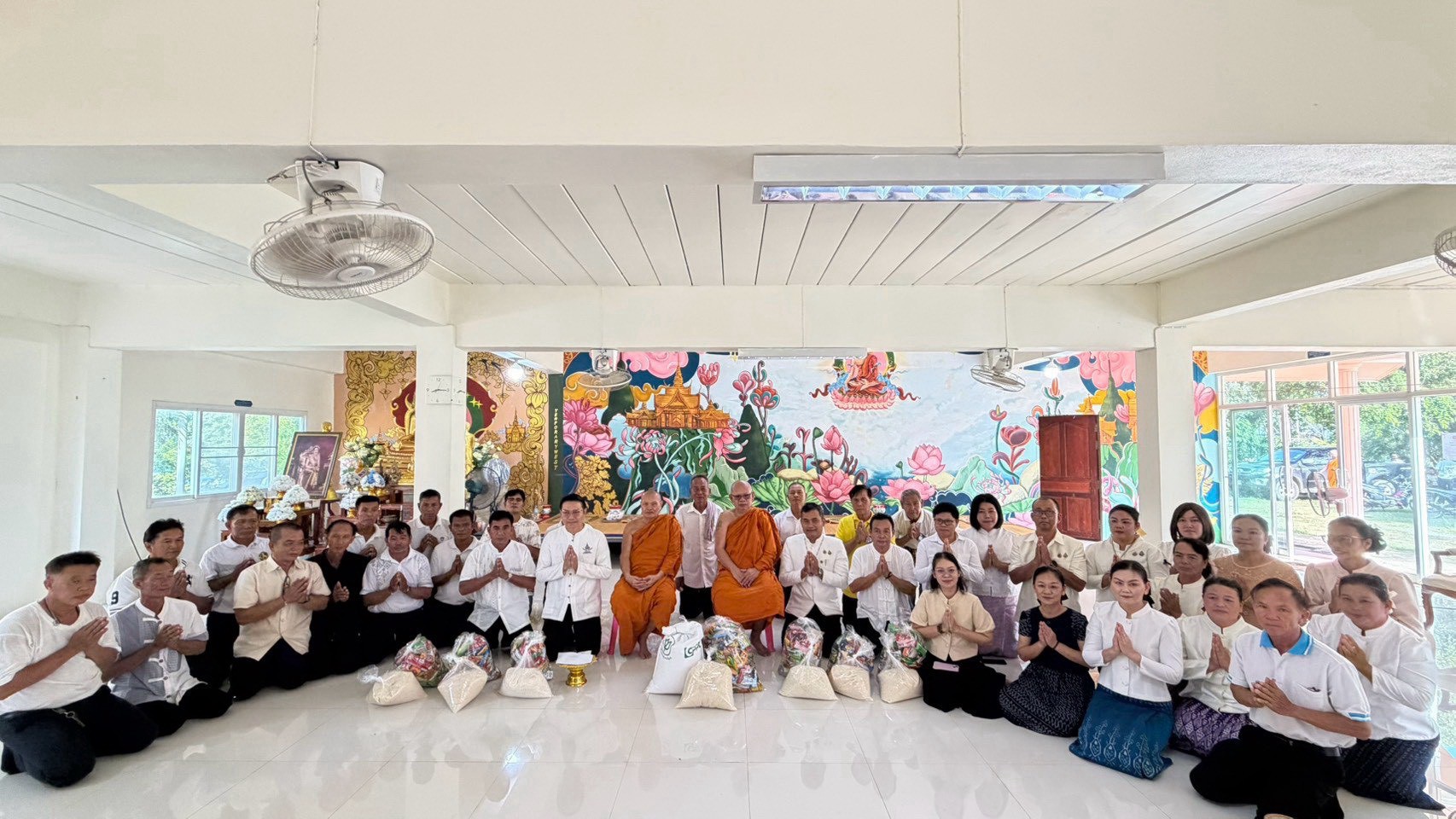 สพอ.ป่าติ้ว ร่วมกิจกรรม "อำเภอป่าติ้วบำบัดทุกข์ บำรุงสุข" มุ่งขับเคลื่อนเป้าหมายการพัฒนาที่ยั่งยืน