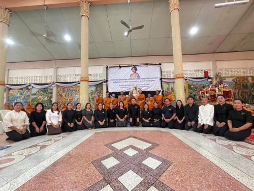 พัฒนาชุมชนอำเภอป่าติ้ว ร่วมพิธีสวดพระพุทธมนต์และเจริญจิตตภาวนา อุทิศถวายพระราชกุศลแด่  สมเด็จพระนางเจ้าสิริกิติ์ พระบรมราชินีนาถ พระบรมราชชนนีพันปีหลวง